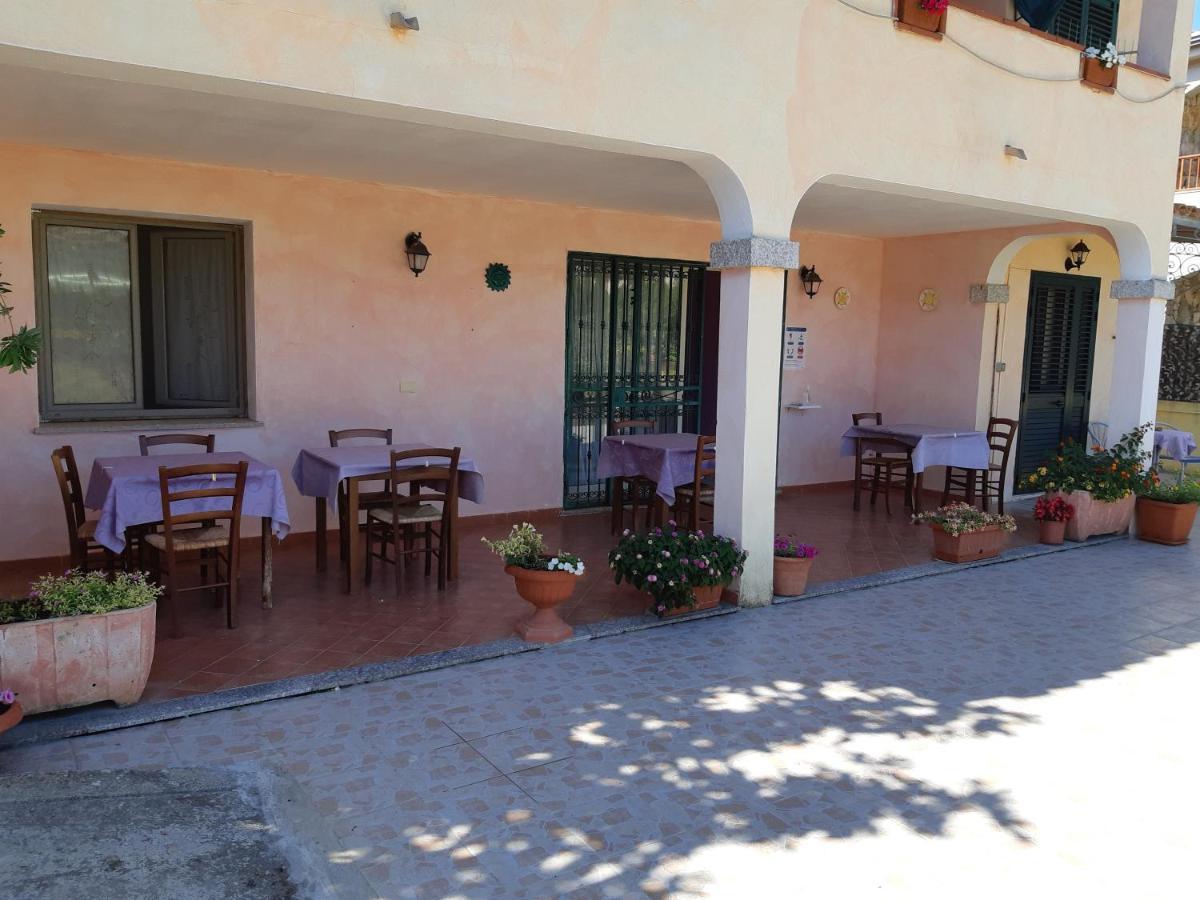 Affittacamere Da Antonella Posada  Exterior photo